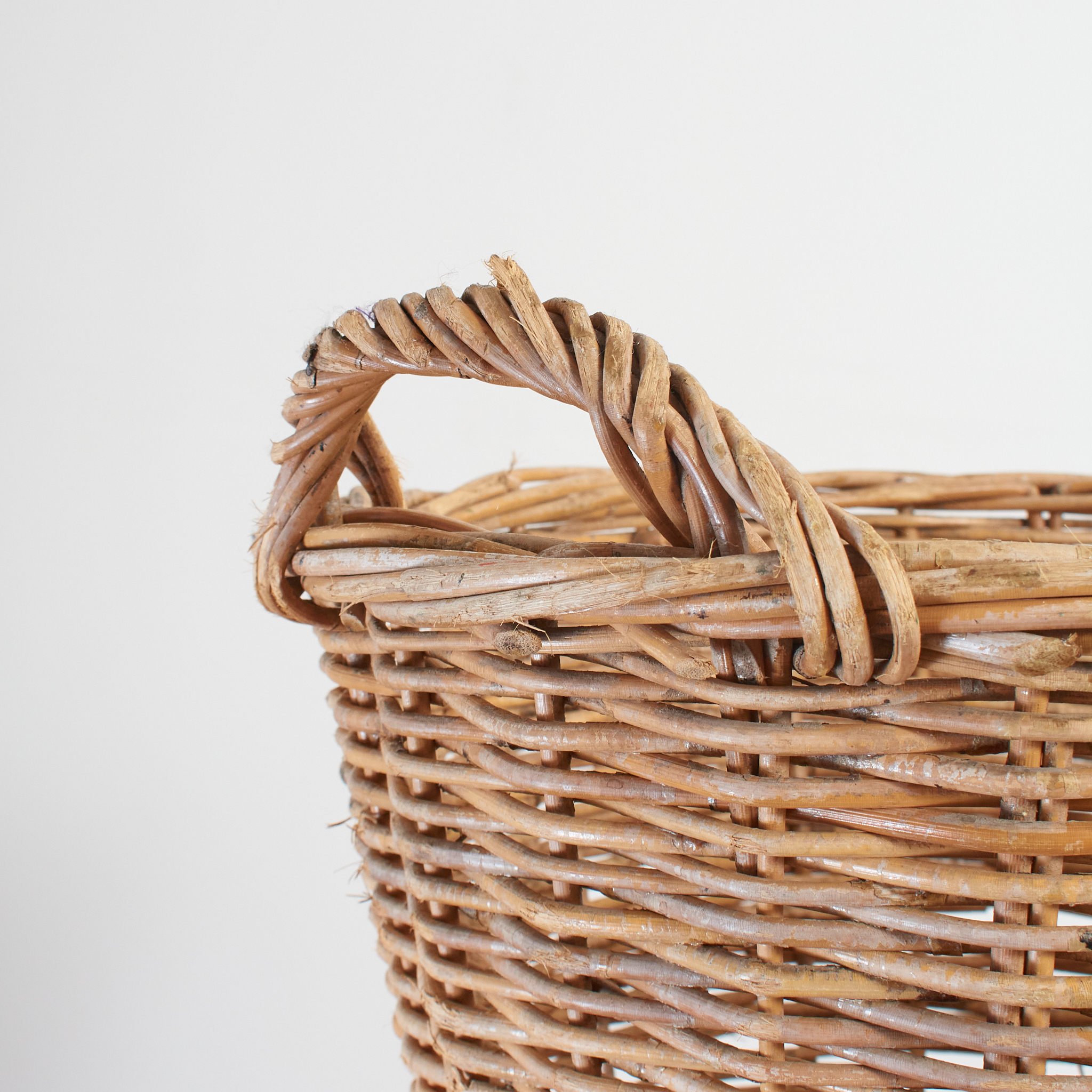 Vintage Champagne Harvest Log Basket - B