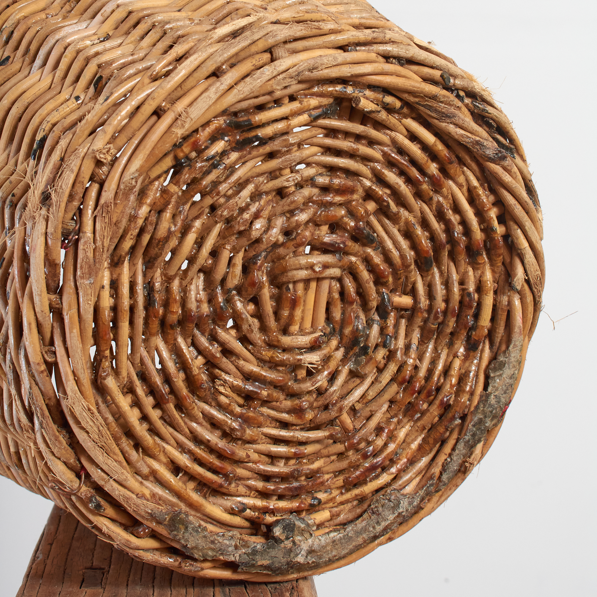 Vintage Champagne Harvest Log Basket - B